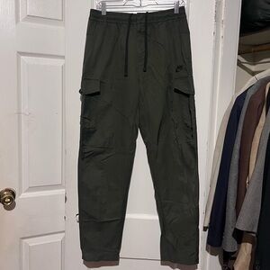 Dark green Nike cargo pants large
